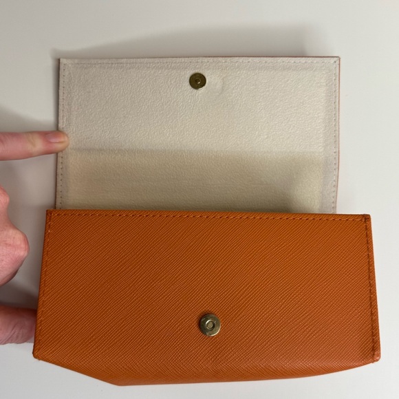 Tory Burch Vibrant Orange Leather Sunglasses Case Authentic Gold Magnetic Design - Picture 12 of 17